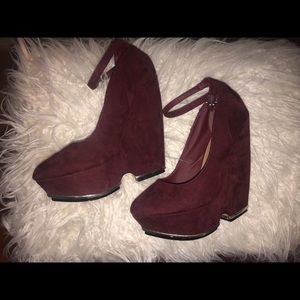Just fab burgundy wedges SZ 8